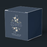 Ballotins Fleur Sauvage Bleue Élégante L'Amour Est Doux Mari<br><div class="desc">Ravissez vos invités de mariage avec cette élégante boîte à faveurs florales présentant le message romantique L'amour est doux, profitez de la friandise. Parfaite pour votre petite douceur, cette boîte personnalisée bleu marine comprend les noms des mariés et la date du mariage, joliment accentuée d'illustrations botaniques délicates à l'aquarelle et...</div>