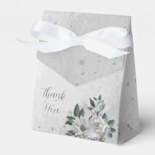 Ballotins fleurs blanches romantiques mariage verdure