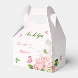 Ballotins fleurs rose chaud feuilles vertes papillons mariag