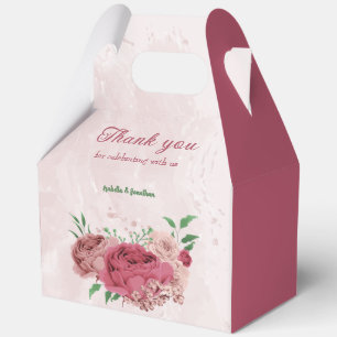 Ballotins fleurs roses feuilles vertes mariage