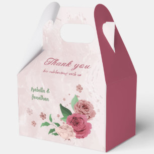 Ballotins fleurs roses feuilles vertes mariage