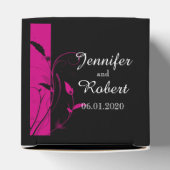 Ballotins Fuchsia Black Floral Filigree Wedding Favor Box (Haut)