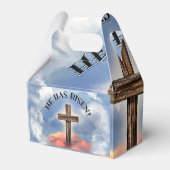 Ballotins Has Risen Rugged Cross With Clouds (Arrière)