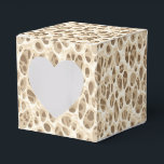 Ballotins Impression léopard<br><div class="desc">Cette boîte de cadeau de fête est présentée dans une impression léopard de safari moderne.
Couleurs beige et tons marron.
Personnalisez cet article ou achetez tel quel.



Image de stock</div>