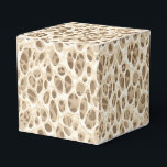 Ballotins Impression léopard<br><div class="desc">Cette boîte de cadeau de fête est présentée dans une impression léopard de safari moderne.
Couleurs beige et tons marron.
Personnalisez cet article ou achetez-le tel quel.



Image de stock</div>