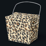 Ballotins Impression léopard<br><div class="desc">Cette boîte de cadeaux de fête est présentée dans une impression léopard de safari moderne.
Couleurs beige et tons marron.
Personnalisez cet article ou achetez-le tel quel.



Image de stock</div>