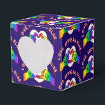 Ballotins L'amour avant tout le Ballotin<br><div class="desc">*Customisez avec votre choix de couleurs arrière - plans.</div>