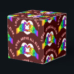 Ballotins L'amour avant tout le reste<br><div class="desc">*Customisez avec votre choix de couleurs arrière - plans.</div>