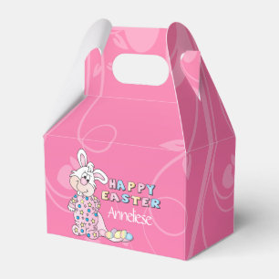 Ballotins Lapin de Pâques heureux dans une jolie boîte cadea
