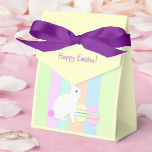 Ballotins Lapin de Pâques heureux et œufs