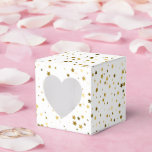 Ballotins Les Étoiles sont hors boîte de traitement<br><div class="desc">La boîte de traitement Party favoritisme est affichée dans un imprimé blanc et or étoiles. Customisez cet objet ou achetez tel quel. Image sous licence</div>