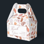 Ballotins Mariage Chic Côtes Mariage Aquarelle Coquillages d<br><div class="desc">Boîtes de Faveurs de Mariage Chic Côtes Aquarelle Coquillages de Plage PFavor présente un joli motif de coquillages sur fond blanc avec le texte "Merci" en écriture moderne et personnalisé avec vos noms et date. Parfait pour les mariages et événements côtiers et estivaux. Personnalisez en modifiant le texte dans les...</div>