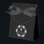 Ballotins Mariage de Parties scintillant de poker en argent<br><div class="desc">Célébrez dans le style avec ces boîtes de mariage à thème casino moderne et très tendance. Le design est facile à personnaliser avec votre propre libellé et votre famille et vos amis seront ravis quand ils recevront ce fabuleux ballotin. Les éléments correspondants se trouvent dans la collection.</div>