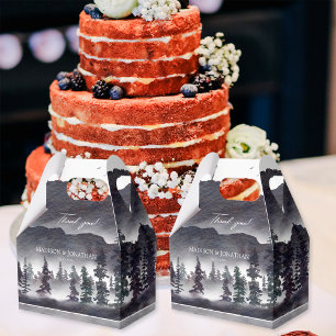 Ballotins Mariage Élégant en Forêt de Montagnes en Noir et B