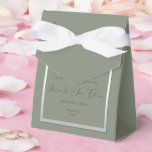 Ballotins Mariage élégant Sage & Silver<br><div class="desc">Belle boîte de cadeau de mariage de couleur sauge et argent sophistiquée. Couleurs sauge et argent tendance pour votre jour spécial. Couleurs romantiques et élégantes pour les mariages. Fond sauge joli avec une bordure argentée brillante. Invitation unique, chic et élégante adaptée à toutes les saisons. Tout le texte, la police...</div>