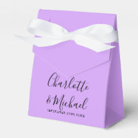 Mariage moderne lilas lavande avec écriture de sig