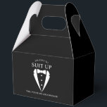 Ballotins Mariage noir Tuxedo Suit Groomsman Proposition<br><div class="desc">Rendre votre Mariage inoubliable - Ajoutez une touche personnelle avec une proposition de toiletteur des boîtes-cadeaux avec un costume de tuxedo et une illustration de cravate arc avec message de proposition de groomsmen dans une police serif classique.</div>