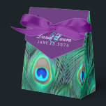 Ballotins Mariage Peacock Plum Purple<br><div class="desc">Elégante prune violette et vert émeraude éclatant,  bleu royal et bleu turquoise paon plumes mariage boîtes. Vous pouvez ajouter du texte dans le style de police,  la taille et la couleur de votre choix sur cette belle boîte de mariage prune violet paon.</div>