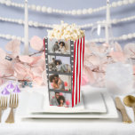 Ballotins Mariage personnalisé découpé par bande vidéo<br><div class="desc">Sortez avec ces boîtes pop-corn avec modèle photo Movie Strip - Mariage personnalisé rayé. Idéal pour le pop-corn ou d'autres snacks et friandises. Ces boîtes de Ricaso sont conçues dans un motif rayé rouge et blanc traditionnel,  parfait pour un mariage à thème de cinéma.</div>
