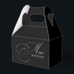 Ballotins Merci Beaucoup Élégant Calligraphie Merci<br><div class="desc">Minimalisme avec une touche élégante dans ce design intemporel de boîte de remerciement avec une belle calligraphie en beige ivoire épelant Merci et le mot BEAUCOUP en sans serif moderne sur un fond noir chic. La combinaison est de bon goût et classe. Ce design est un excellent choix pour des...</div>