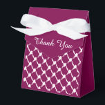 Ballotins Merci Fleur Plum<br><div class="desc">Style : petite boîte à faveur en forme de tente avec ruban 3" x 1, 5" x 3, 25" Les boîtes à faveur sont aussi uniques que vos invités. Parfait pour les mariages, les anniversaires, les événements d'entreprise et plus encore ! Dimensions : 3"l x 1, 5"p x 3, 25"h...</div>