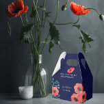 Ballotins Midnight Blue Red Poppy Serez-Vous Ma Serveuse D'A<br><div class="desc">Elégant bleu de minuit Will You Be My Bridesmaid ballotin pour un mariage d'hiver dans la soirée. Les pavots rouges à l'aquarelle avec des feuilles verts complètent parfaitement l'arrière - plan sombre sur ce cadeau de fête de mariée classe. Belle boîte à fleurs botaniques de couleur foncée.</div>