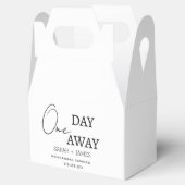 Ballotins Moderne Blanc Un Jour De La Fête De Répétition (Ouvert)