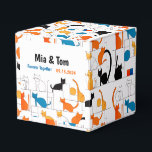Ballotins Moderne Coloré Personnalisé Élégant Chat Silhouett<br><div class="desc">Emplacement et description des ventes : Célébrez Mia et l'union de Tom avec nos "Forever Together Cat Ballotins". Parfaites pour les fêtes de mariage, ces boîtes sont ornées de silhouettes de chats ludiques dans des tons vifs d'orange, de noir et de bleu, dressées contre un arrière - plan blanc immaculé....</div>