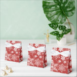 Ballotins Motif de flocon de neige en argent blanc à Noël ro<br><div class="desc">Sur cette élégante boîte cadeau, un joli motif de flocons de neige blancs et argentés décoratifs est imprimé sur un arrière - plan rouge Vacances. Une bannière ovale encadrée d'or tient votre texte customisé en or et en rouge sur le dos. Faites-le dire ce que vous voulez ! Ce sac...</div>