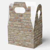Ballotins Mur de briques brunes Un design original (Ouvert)