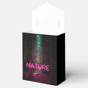 Ballotins Mystère forêt d'épinette nature néon magenta signe