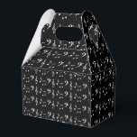 Ballotins Notes musicales noires et blanches Musicien d'amou<br><div class="desc">Notes musicales noires et blanches Musique Lover Ballotin musicien conçu par Nisha Prabhu CuteHomeGifts. Un cadeau fantastique pour tout musicien. Pour les musiciens. Pour tous les amateurs de musique ! Cette cravate présente un design contrasté de notes de musique blanche sur un arrière - plan noir. C'est la cravate idéale...</div>