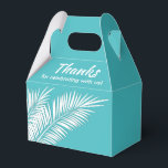 Ballotins Palmiers blancs sur Turquoise Party Favoriser les<br><div class="desc">Party Favor boîtes avec frondes de palmier blanc sur un arrière - plan turquoise. Parfait pour toute célébration, fête d'anniversaire, douche nuptiale, fête de fiançailles, fête de retraite, mariage et plus. Cliquez sur PERSONNALISER pour modifier la couleur de l'arrière - plan, les polices et ajouter un libellé. Voir les invitations...</div>