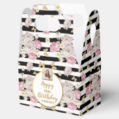 Ballotins Papillon d'or, Fleurs, Bonne photo d'anniversaire (Ouvert)