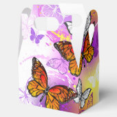 Ballotins Papillons Monarque sur Arrière - plan pourpre (Ouvert)