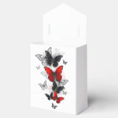 Ballotins Papillons noirs et rouges volants (Ouvert)