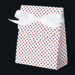 Ballotins Points<br><div class="desc">Cette boîte de faveur de cadeau est présentée dans une impression de points rouges,  blancs et bleus.  
Choisissez parmi de nombreux styles,  personnalisez cet article ou achetez-le tel quel.




Impression sous licence</div>