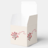 Ballotins Red Heart Tree sur ivoire Wedding Favor Box (Ouvert)