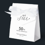 Ballotins Renouvellement de vœux de mariage élégant, nous le<br><div class="desc">Célébrez le renouvellement de vos vœux de mariage avec style grâce à nos boîtes de faveur de calligraphie élégantes. Elles peuvent être personnalisées avec vos détails et personnalisées à n'importe quelle couleur.</div>