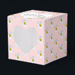 Ballotins Rose pâle avec Ballotin de marguerites<br><div class="desc">Coeur blanc avec des noms nouvellement mariés sur rose pâle et motif marguerrier. La couleur Arrière - plan peut être modifiée.</div>