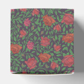 Ballotins Roses rouges et fuchsia parfaites de style gothiqu (Haut)