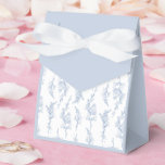 Ballotins Sac de cadeau botanique élégant<br><div class="desc">Élégant et intemporel, ce sac de cadeau présente de délicats gueules-de-loup illustrés à la main, symbolisant la grâce et l'affection durable. L'œuvre d'art est rendue dans des tons doux et superposés de bleu, créant une palette polyvalente qui se marie parfaitement avec les thèmes de mariage classiques et modernes ou une...</div>