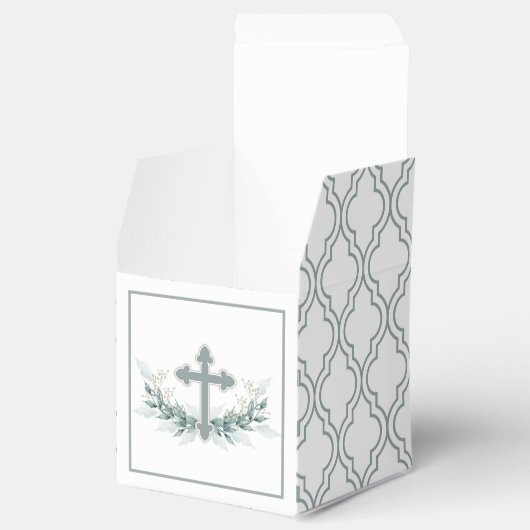 Ballotins Sage Cross on Quatrefoil Party Favor Box (Ouvert)