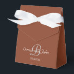 Ballotins Simple Monogramme Terracotta Script Personnalisé<br><div class="desc">Boîtes de Faveur Simple Monogramme Terracotta Script Personnalisé</div>
