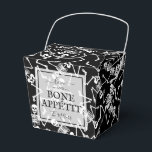 Ballotins Skeletons sur Halloween noir<br><div class="desc">Skeletons sur un arrière - plan noir et votre message en lettrage chic sur le devant,  vous vous amuserez avec des boîtes de soirée à emporter pour les fêtes d'Halloween,  mariages et plus. CORRESPONDRE des articles dans notre magasin.</div>