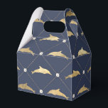 Ballotins Thème marin vintage bleu marine et or dauphin<br><div class="desc">Boîtes à favories avec un dauphin vintage doré et un motif de treillis perlé bleu et or.</div>