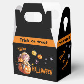 Ballotins Un garçon d'Halloween sur un Citrouille magique (Ouvert)