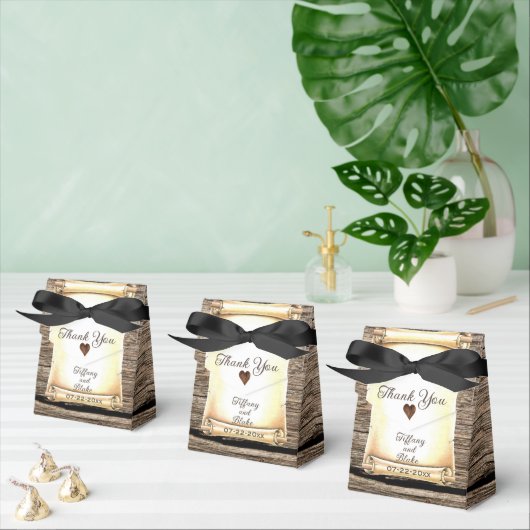 Ballotins Unique Scroll & Feather Pen mariage Favor Boxes (Multiple)