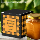 Ballotins Vichy de Buffalo - Orange et Noir - Classique<br><div class="desc">Boîte de faveur classique à carreaux orange et noir buffalo. Le texte des deux côtés de la boîte est personnalisable. Si vous utilisez le bouton / outil 'modifier le design', vous pouvez également ajouter vos propres images / photos. D'autres coloris disponibles. Voir la collection de toutes les tailles de boîtes...</div>