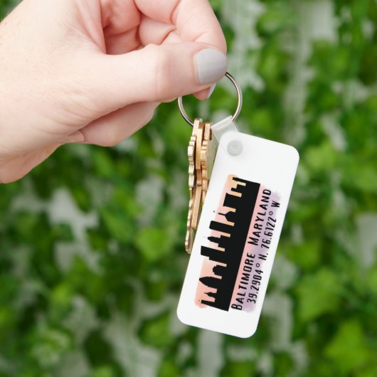 Baltimore Skyline Latitude en Lengtegraad Sleutelhanger (Hand)